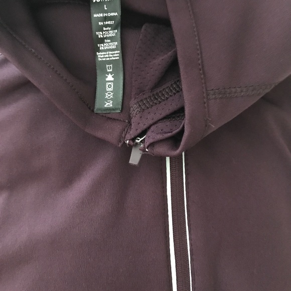 ‼️SOLD‼️ 90 Degree high performance half zip jacket - Picture 2 of 2